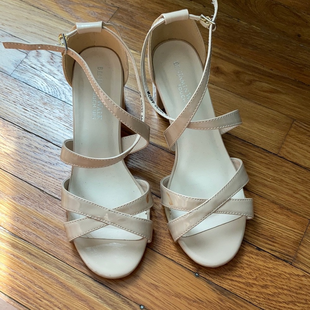Benjamin Walk Touch Up nude heels sandals
